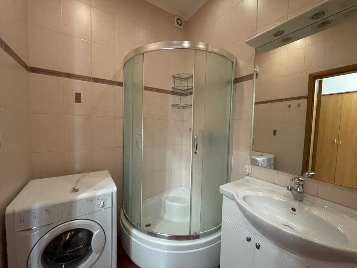 Продаж 1-кімнатної квартири 52 м², Йорданська вул., 9К