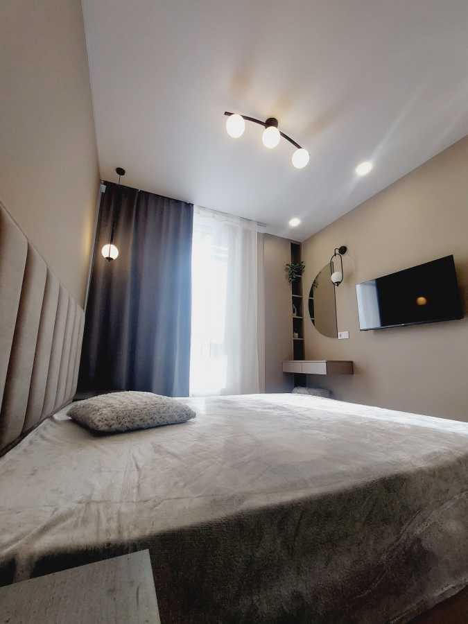 Оренда 1-кімнатної квартири 42 м², Олеся Бабія вул., Бердника, 1Г