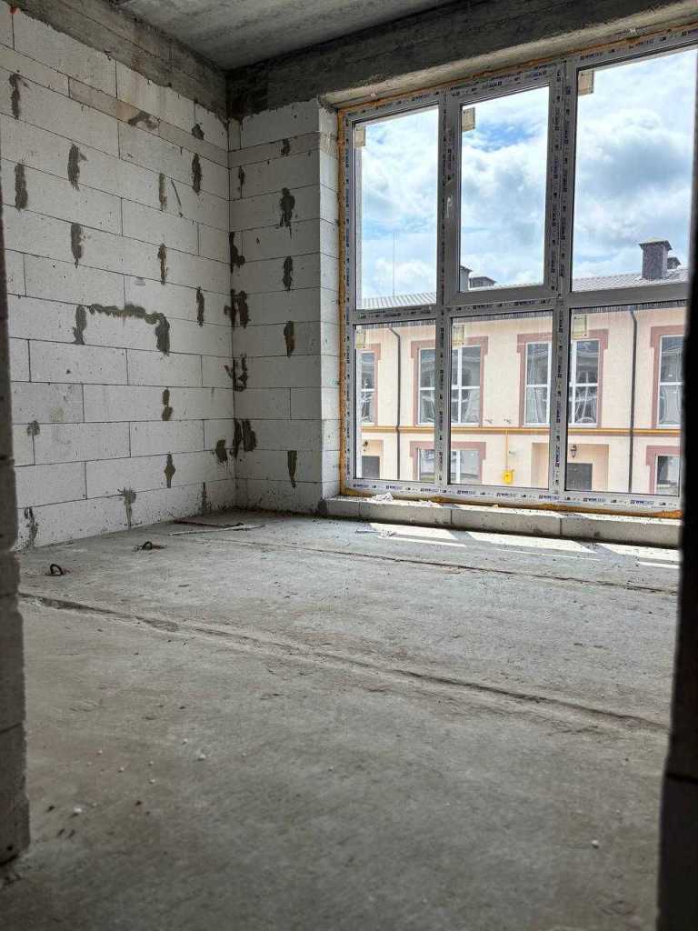 Продаж 2-кімнатної квартири 73 м², Ясна вул., 45