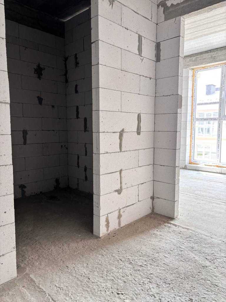 Продаж 2-кімнатної квартири 73 м², Ясна вул., 45