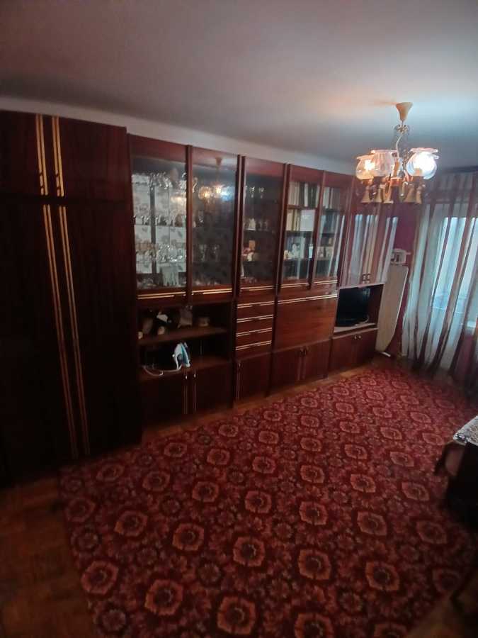 Оренда кімнати/частини квартири, Верховної Ради бул., 19