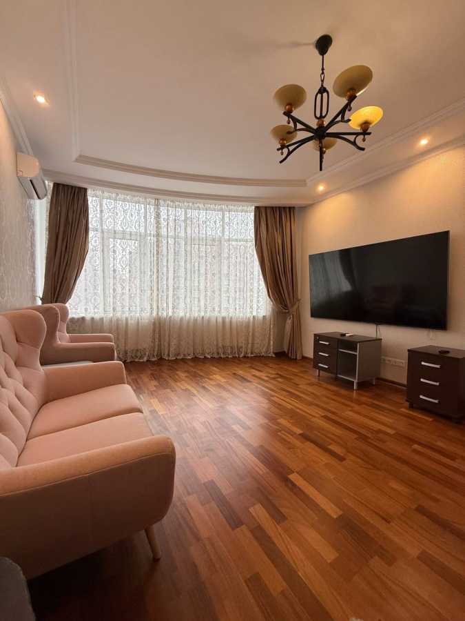 Продажа 3-комнатной квартиры 110 м², Владимира Антоновича ул., 103
