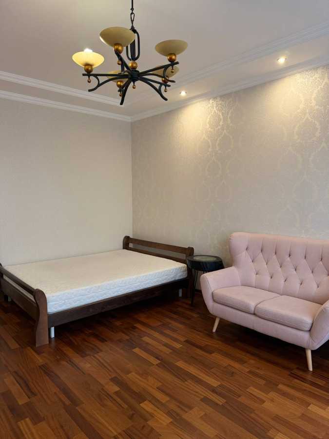 Продажа 3-комнатной квартиры 110 м², Владимира Антоновича ул., 103