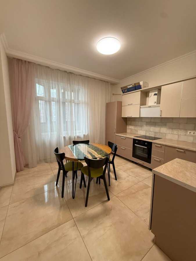 Продажа 3-комнатной квартиры 110 м², Владимира Антоновича ул., 103