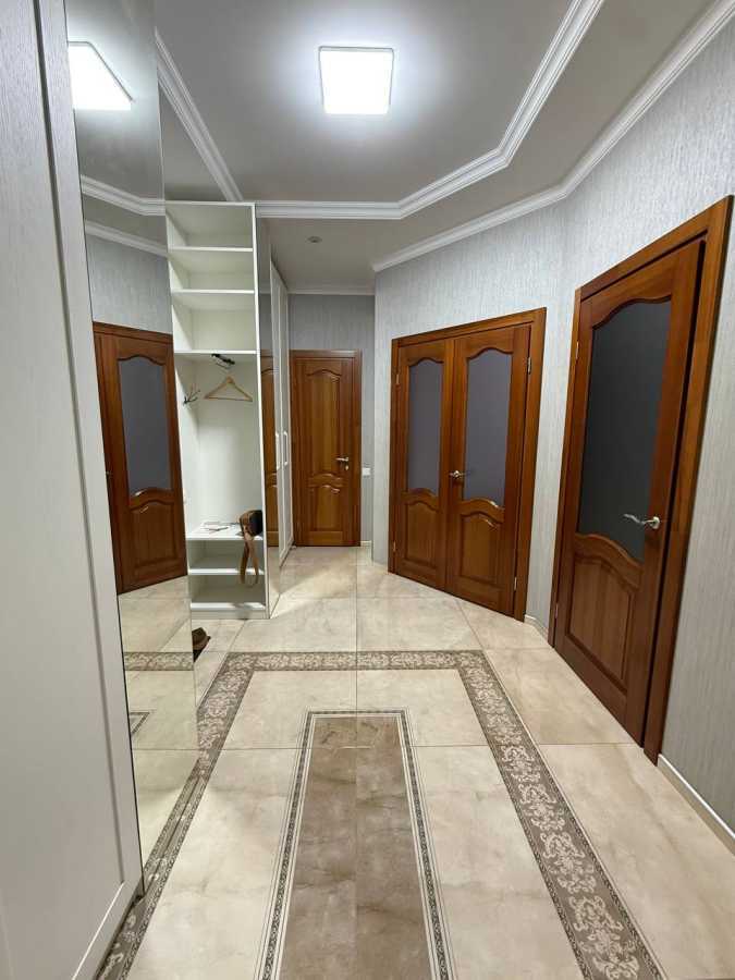 Продажа 3-комнатной квартиры 110 м², Владимира Антоновича ул., 103