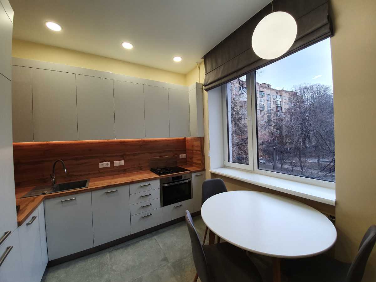 Аренда 1-комнатной квартиры 40 м², Лаврская ул., 6