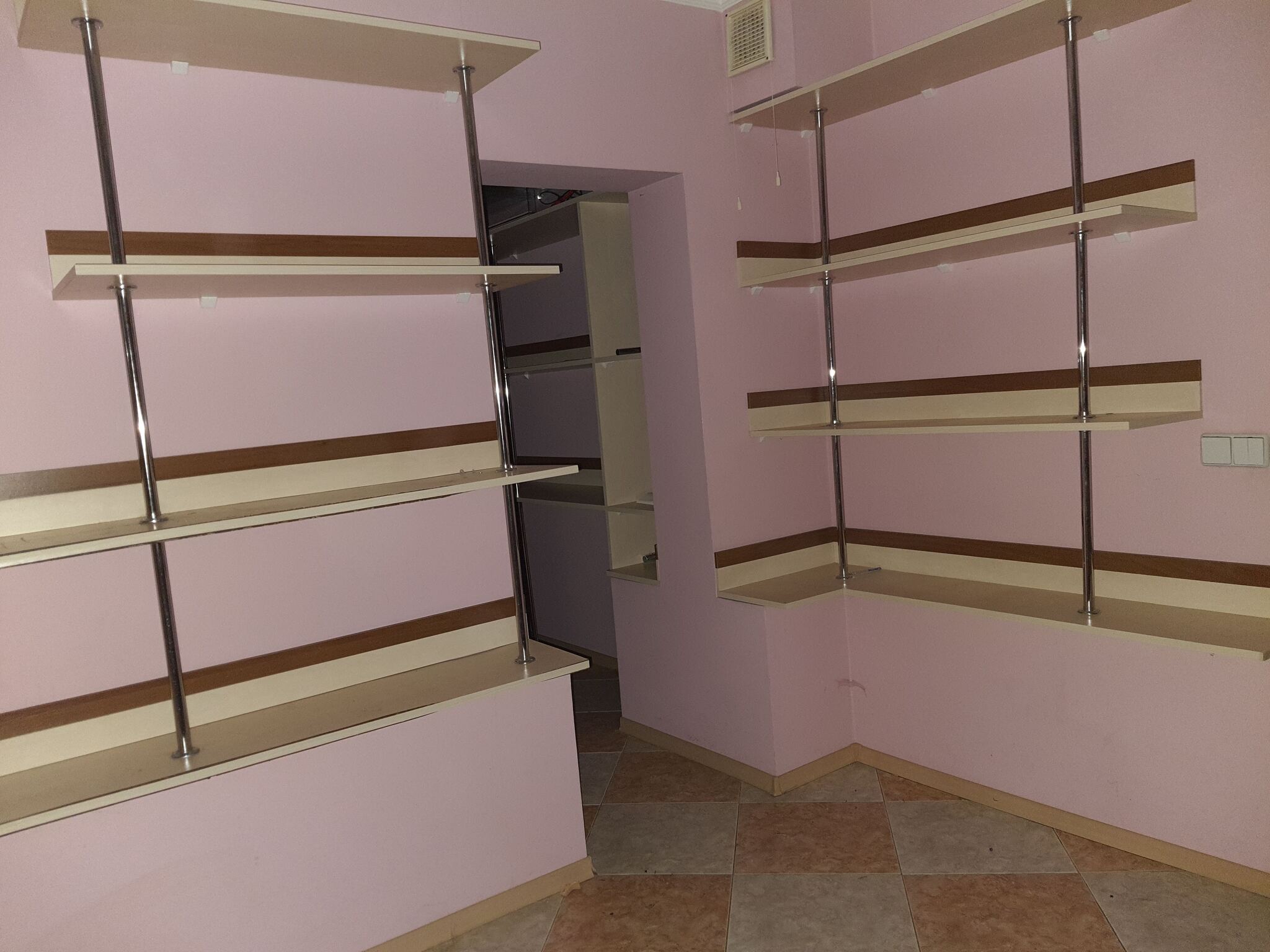 Аренда 3-комнатной квартиры 122 м², Милютенко ул., 17В