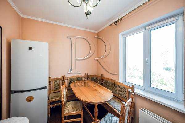 Продажа 3-комнатной квартиры 74 м², Драгоманова ул., 23