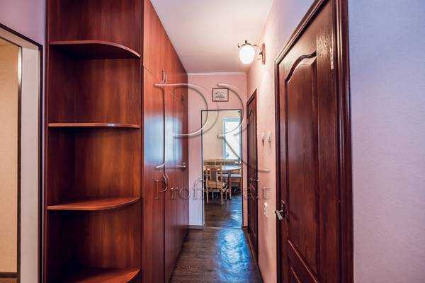 Продажа 3-комнатной квартиры 74 м², Драгоманова ул., 23