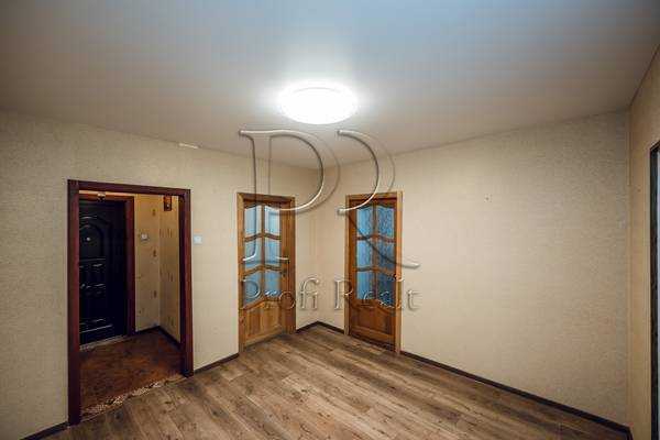 Продажа 3-комнатной квартиры 74 м², Драгоманова ул., 23