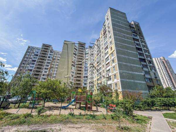 Продажа 3-комнатной квартиры 74 м², Драгоманова ул., 23