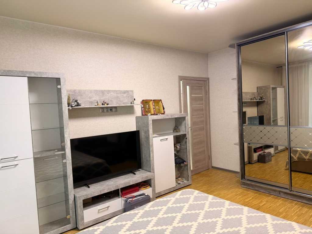 Продажа 1-комнатной квартиры 43 м², Метрологическая ул., 56А