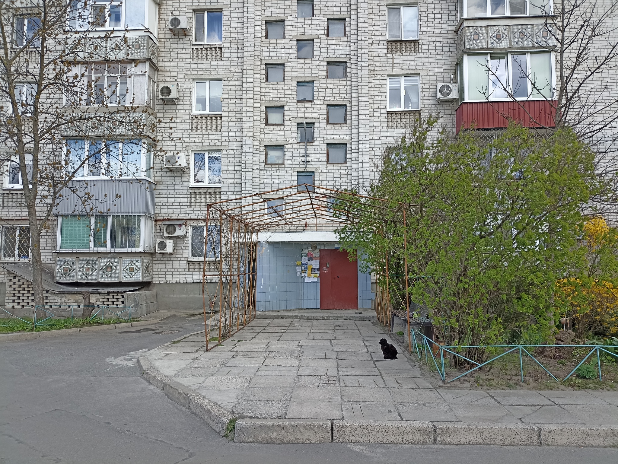 Продажа 2-комнатной квартиры 52.2 м², Добровольского 81
