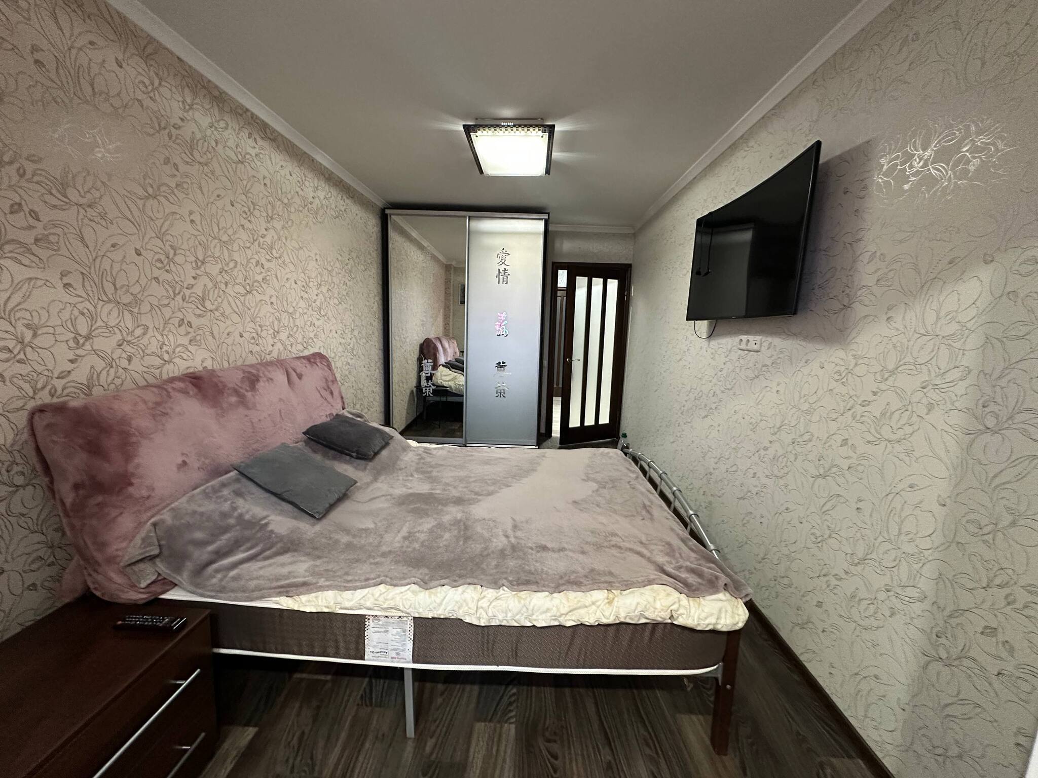 Оренда 2-кімнатної квартири 57 м², Гладкова вул.