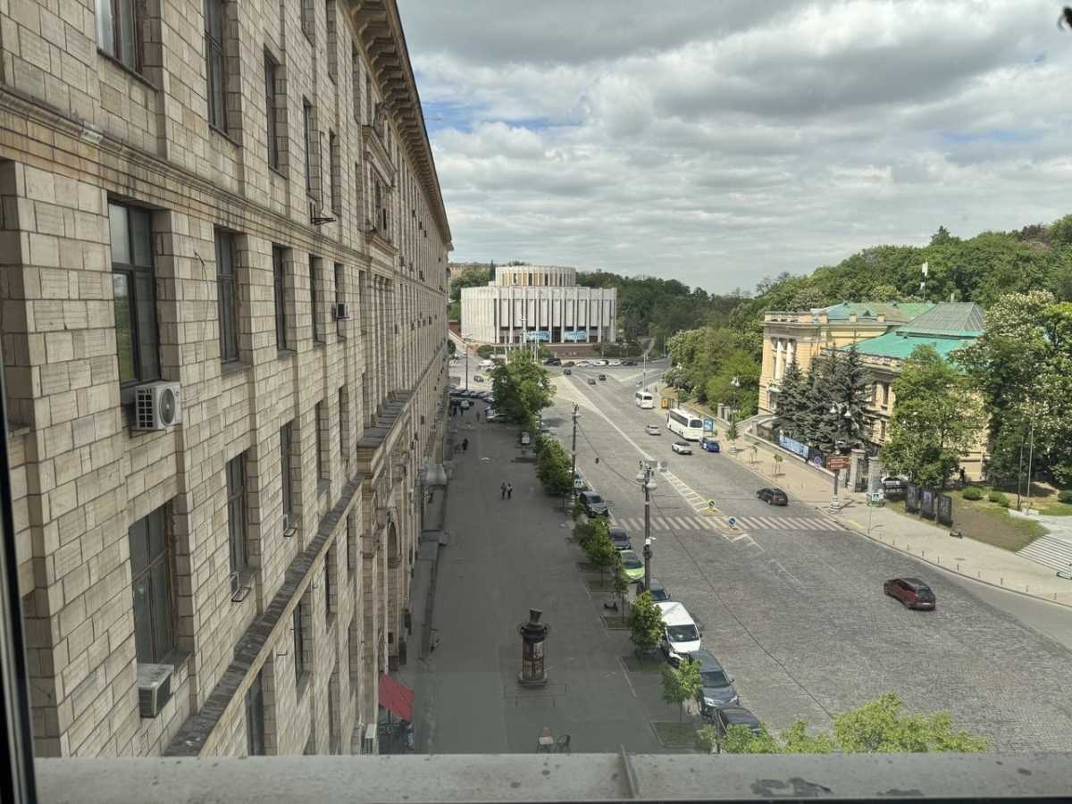 Продаж 5-кімнатної квартири 309 м², Музейний пров., 2