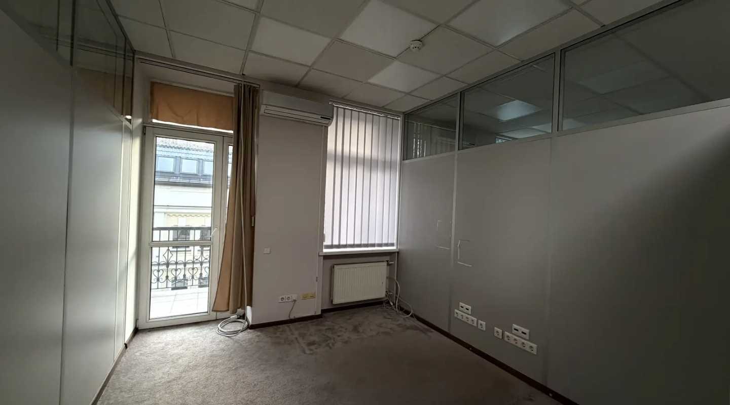 Продаж 5-кімнатної квартири 309 м², Музейний пров., 2