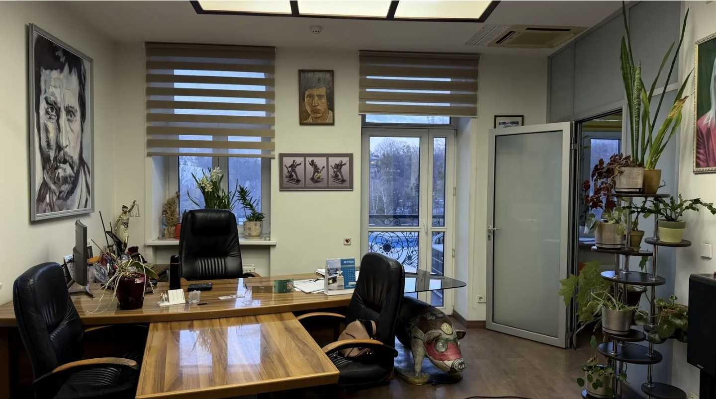 Продаж 5-кімнатної квартири 309 м², Музейний пров., 2