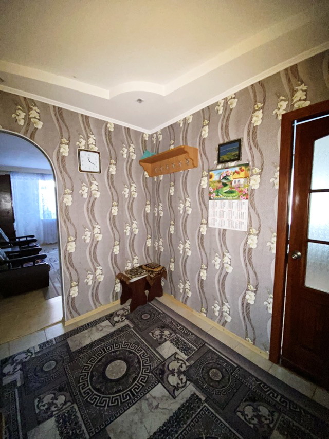 Продажа 3-комнатной квартиры 49 м², Богоявленский просп.