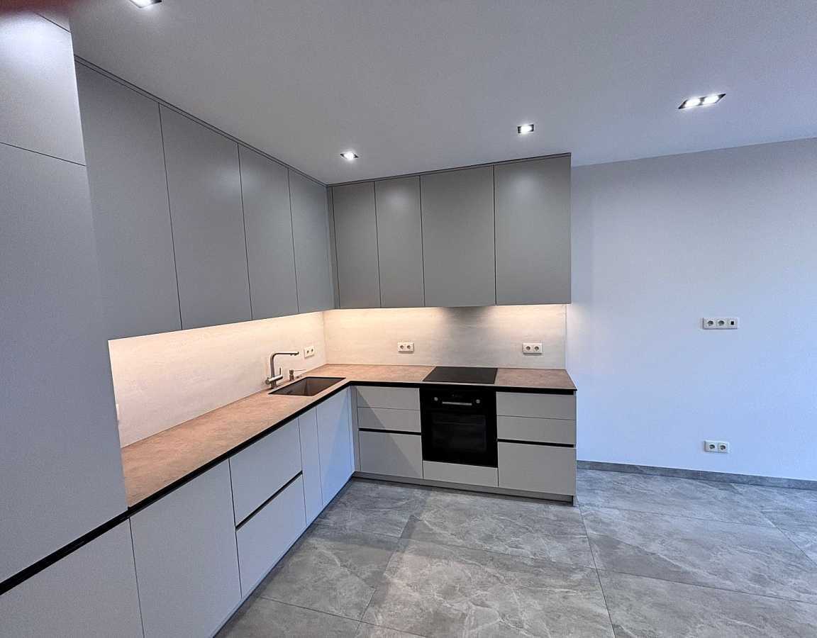 Продажа 2-комнатной квартиры 61 м², Михаила Максимовича ул., 26Б
