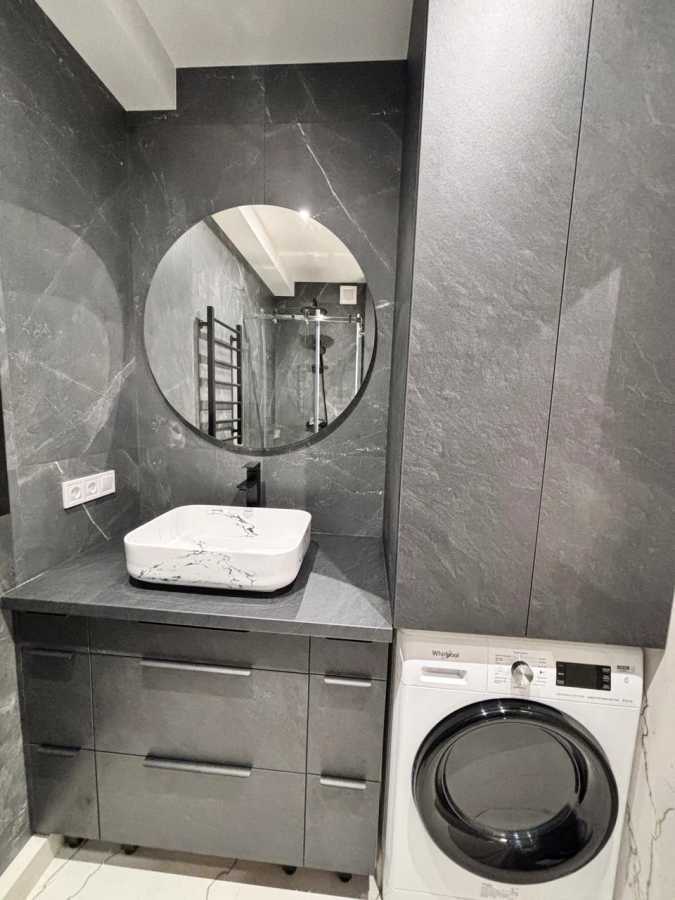 Продажа 1-комнатной квартиры 42 м², Михаила Максимовича ул., 24