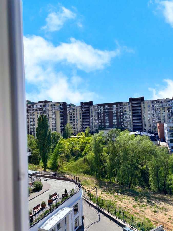 Продажа 1-комнатной квартиры 42 м², Михаила Максимовича ул., 24