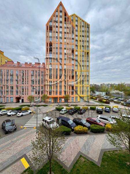 Продаж 1-кімнатної квартири 32 м², Юрія Липи вул., 6