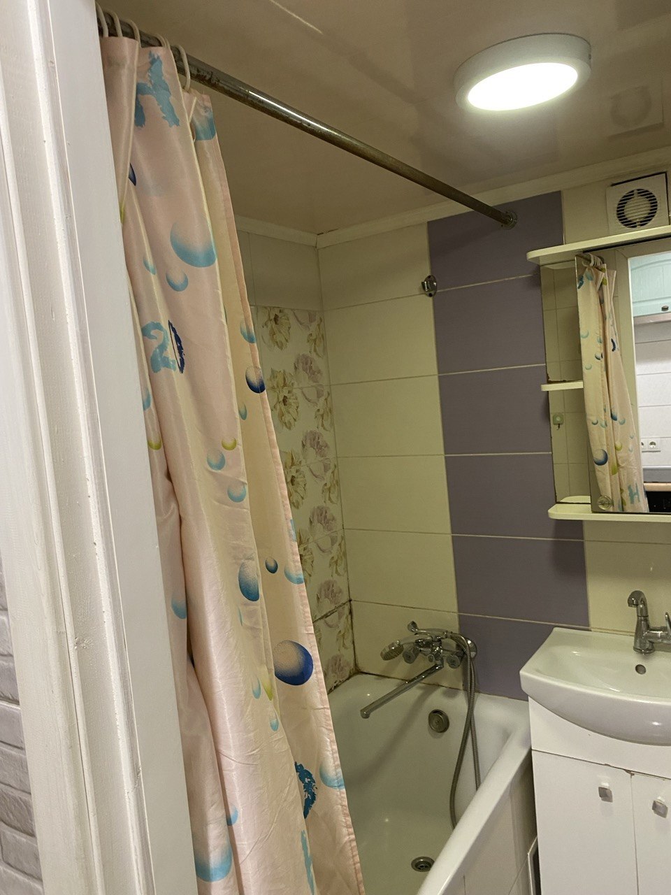 Продажа 2-уровневой квартиры 18 м², Ивана Камышева ул., 6