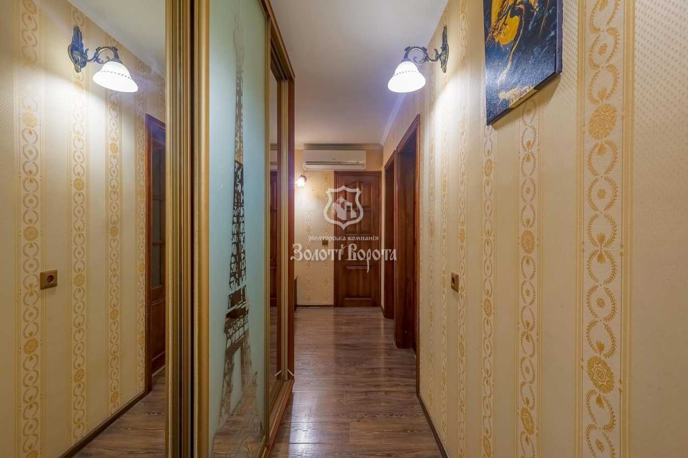Продажа 3-комнатной квартиры 67.8 м², Академика Королева просп., 12і