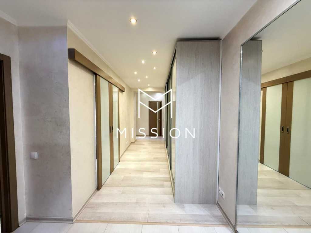 Продажа 3-комнатной квартиры 102 м², Михаила Донца ул., Ломоносова, 54А