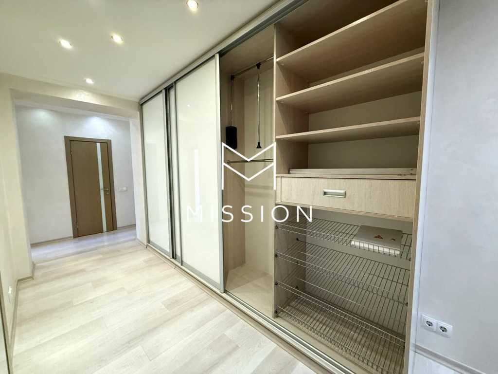 Продажа 3-комнатной квартиры 102 м², Михаила Донца ул., Ломоносова, 54А