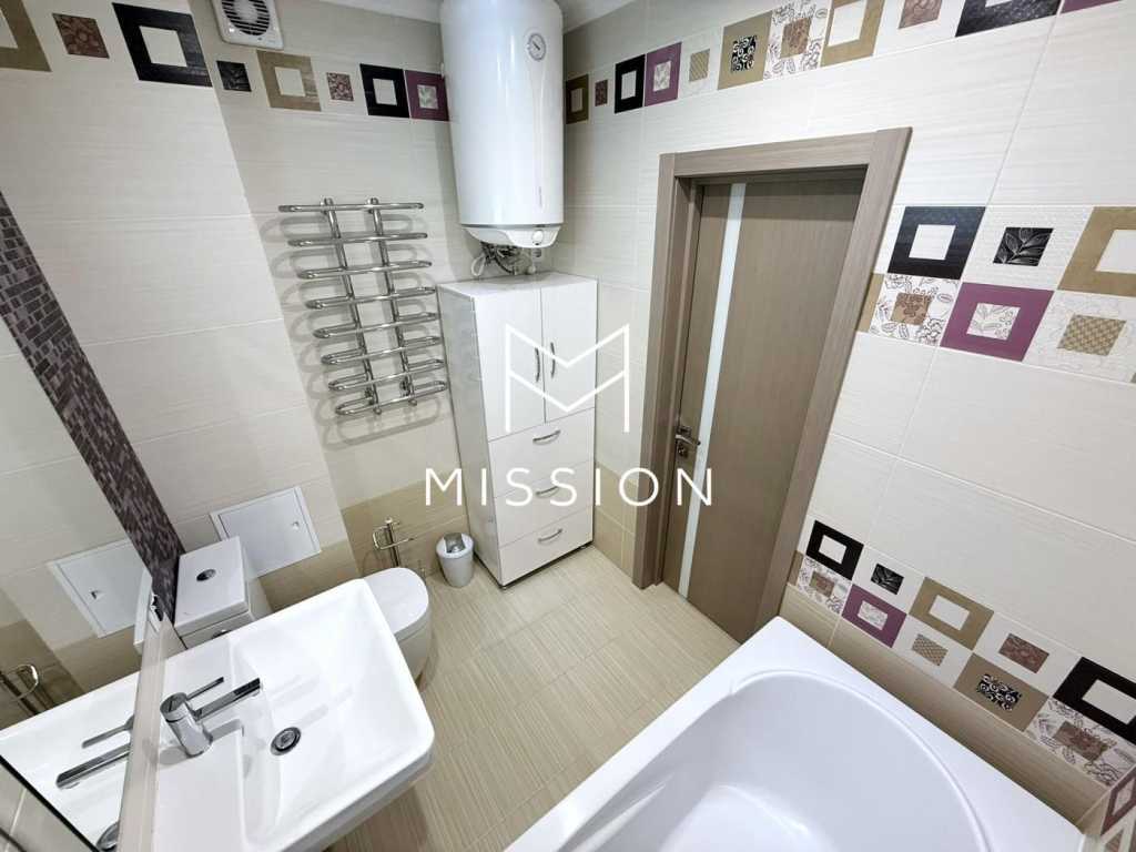Продажа 3-комнатной квартиры 102 м², Михаила Донца ул., Ломоносова, 54А