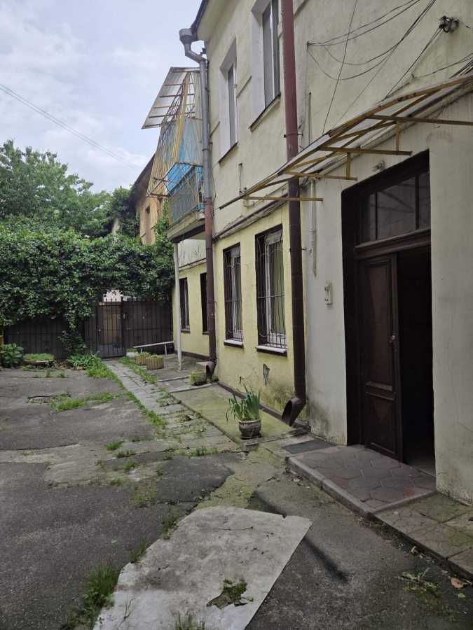 Оренда 2-кімнатної квартири 65 м², Базарна вул.