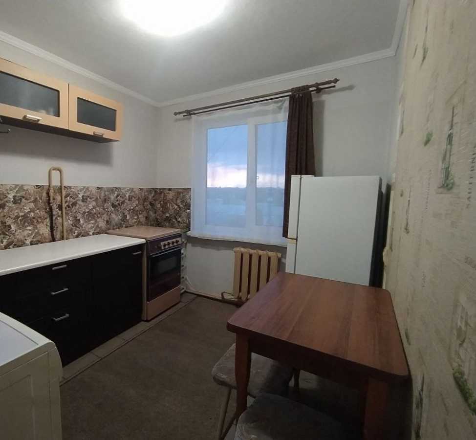 Оренда 1-кімнатної квартири 30 м², Перова бул.