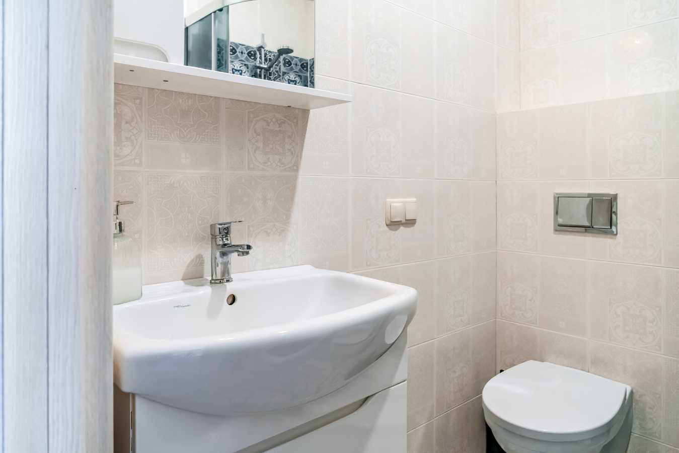 Оренда 1-кімнатної квартири 31 м², Салютна вул., 2к1