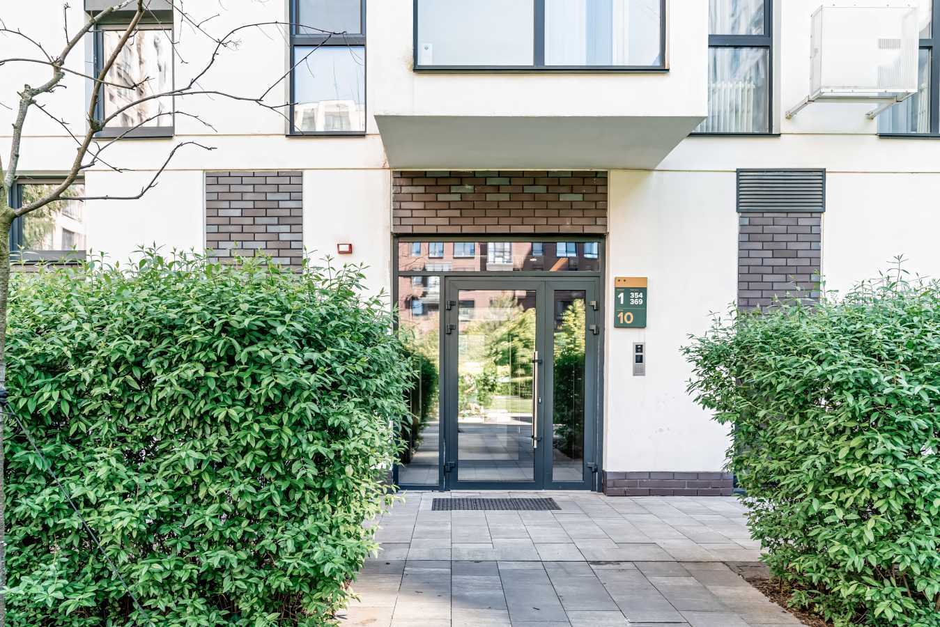 Оренда 1-кімнатної квартири 31 м², Салютна вул., 2к1