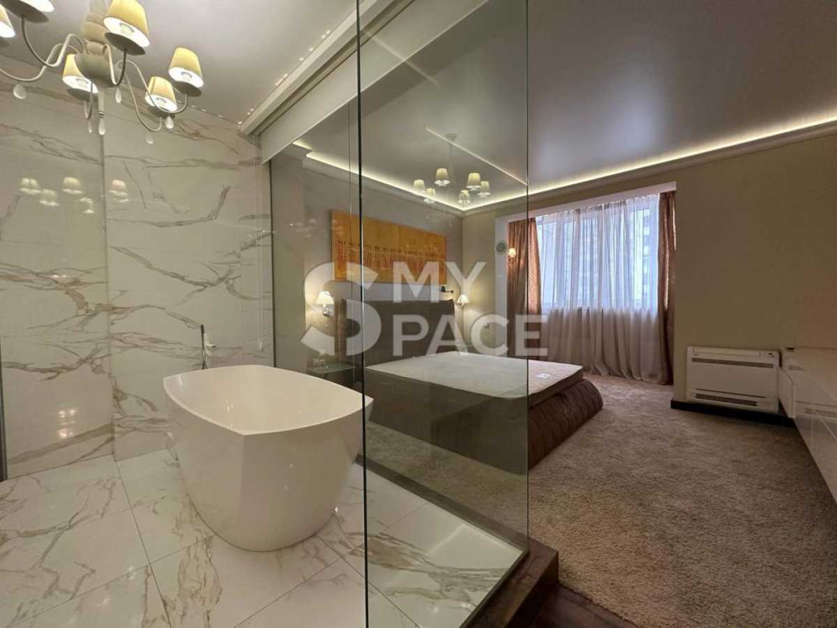 Продажа 3-комнатной квартиры 108 м², Щорса, 44А