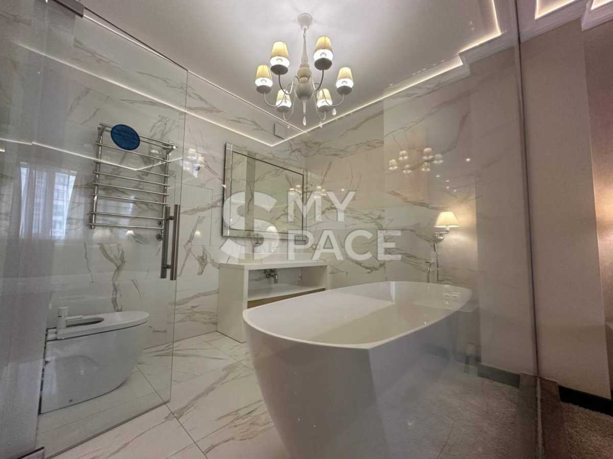 Продажа 3-комнатной квартиры 108 м², Щорса, 44А