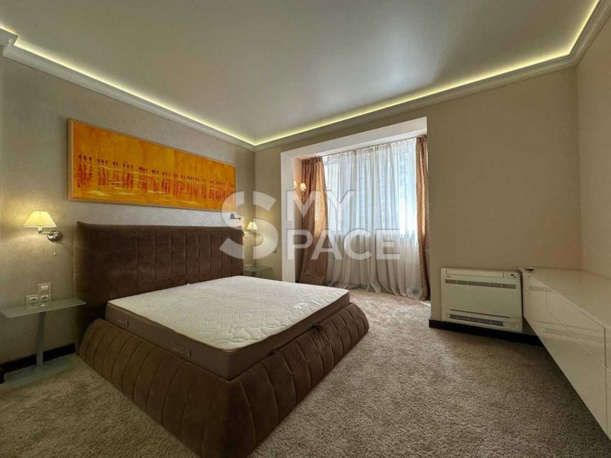 Продажа 3-комнатной квартиры 108 м², Щорса, 44А