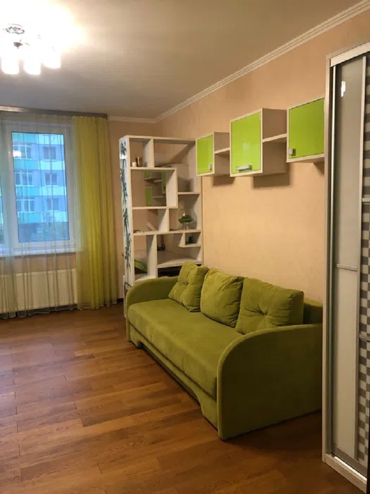 Оренда студії 75 м², Вишгородська вул., 45/14