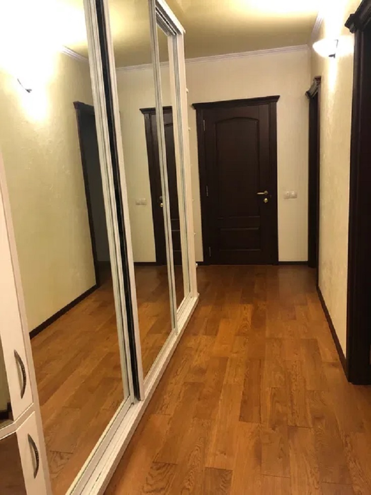 Оренда студії 75 м², Вишгородська вул., 45/14