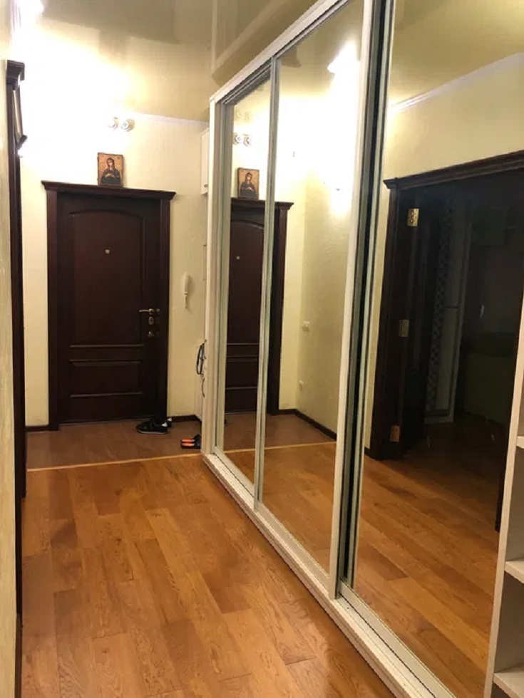 Оренда студії 75 м², Вишгородська вул., 45/14