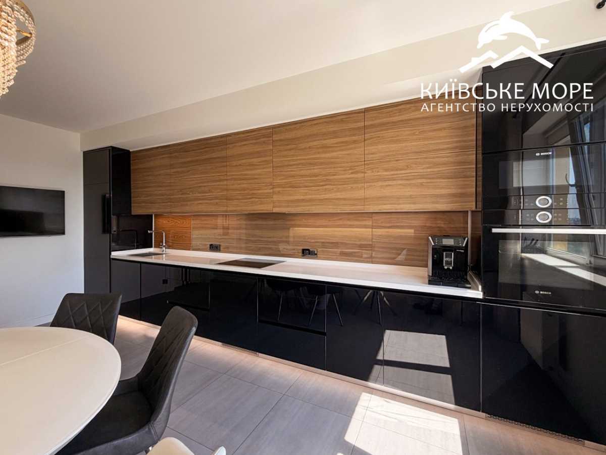 Оренда 3-кімнатної квартири 94 м², Воскресенська вул., 18Б