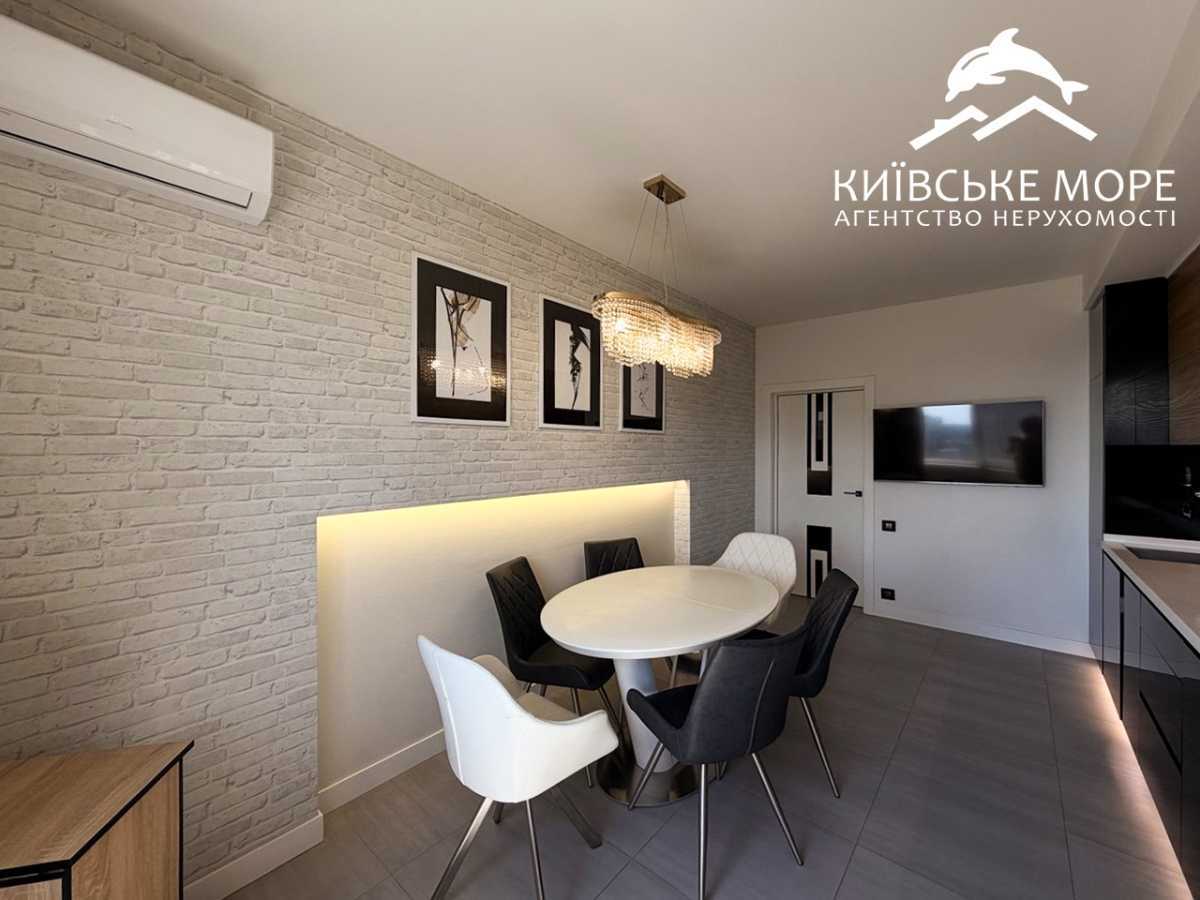Оренда 3-кімнатної квартири 94 м², Воскресенська вул., 18Б