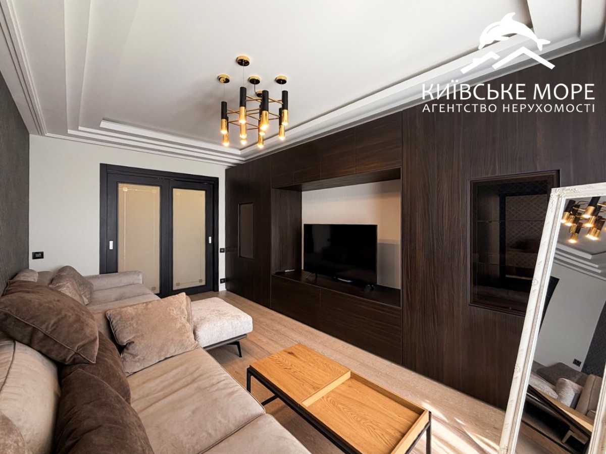 Оренда 3-кімнатної квартири 94 м², Воскресенська вул., 18Б