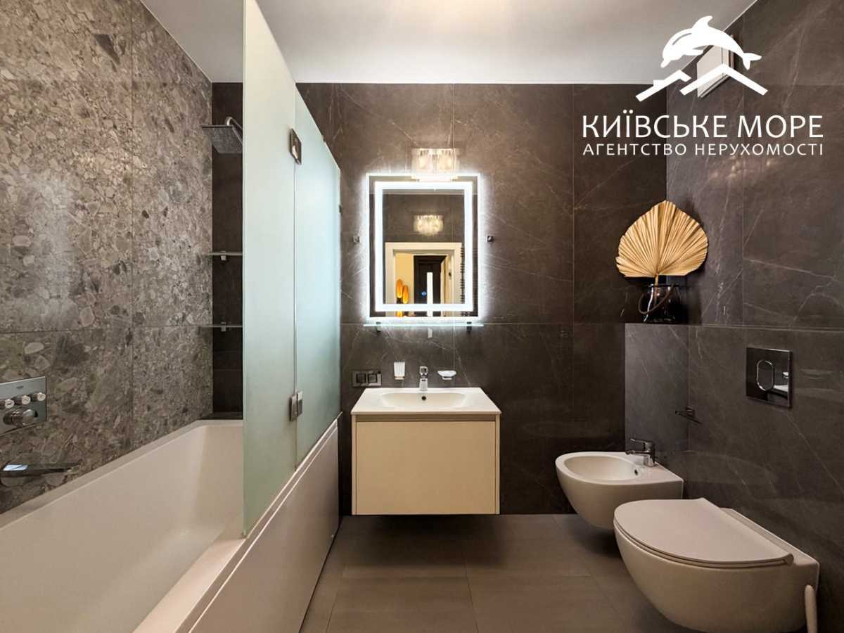 Оренда 3-кімнатної квартири 94 м², Воскресенська вул., 18Б