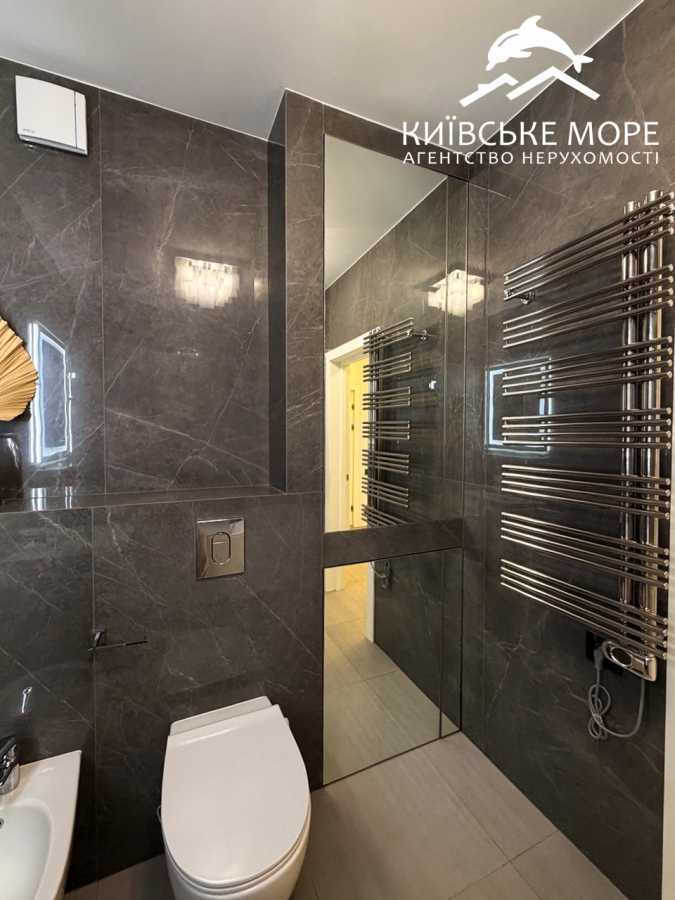 Оренда 3-кімнатної квартири 94 м², Воскресенська вул., 18Б