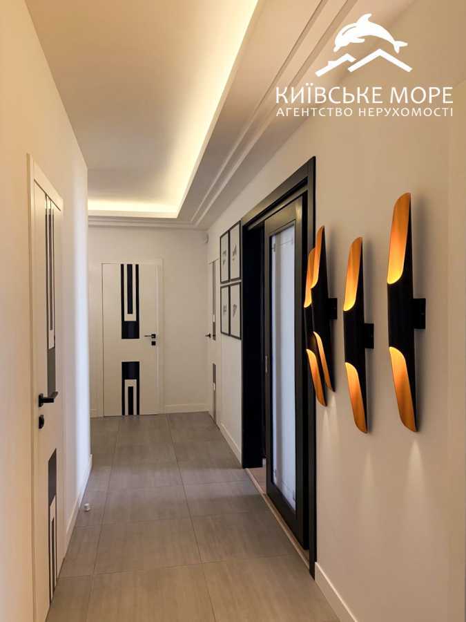 Оренда 3-кімнатної квартири 94 м², Воскресенська вул., 18Б