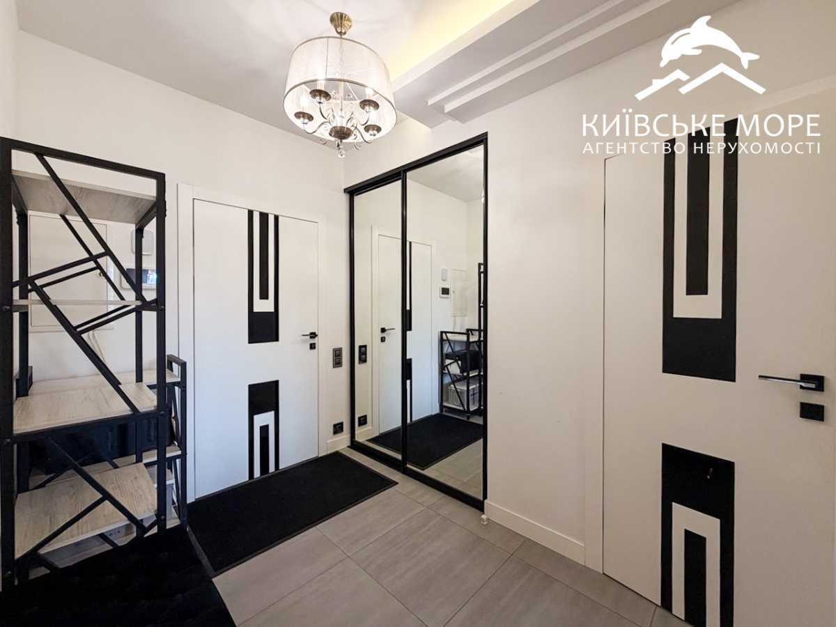 Оренда 3-кімнатної квартири 94 м², Воскресенська вул., 18Б