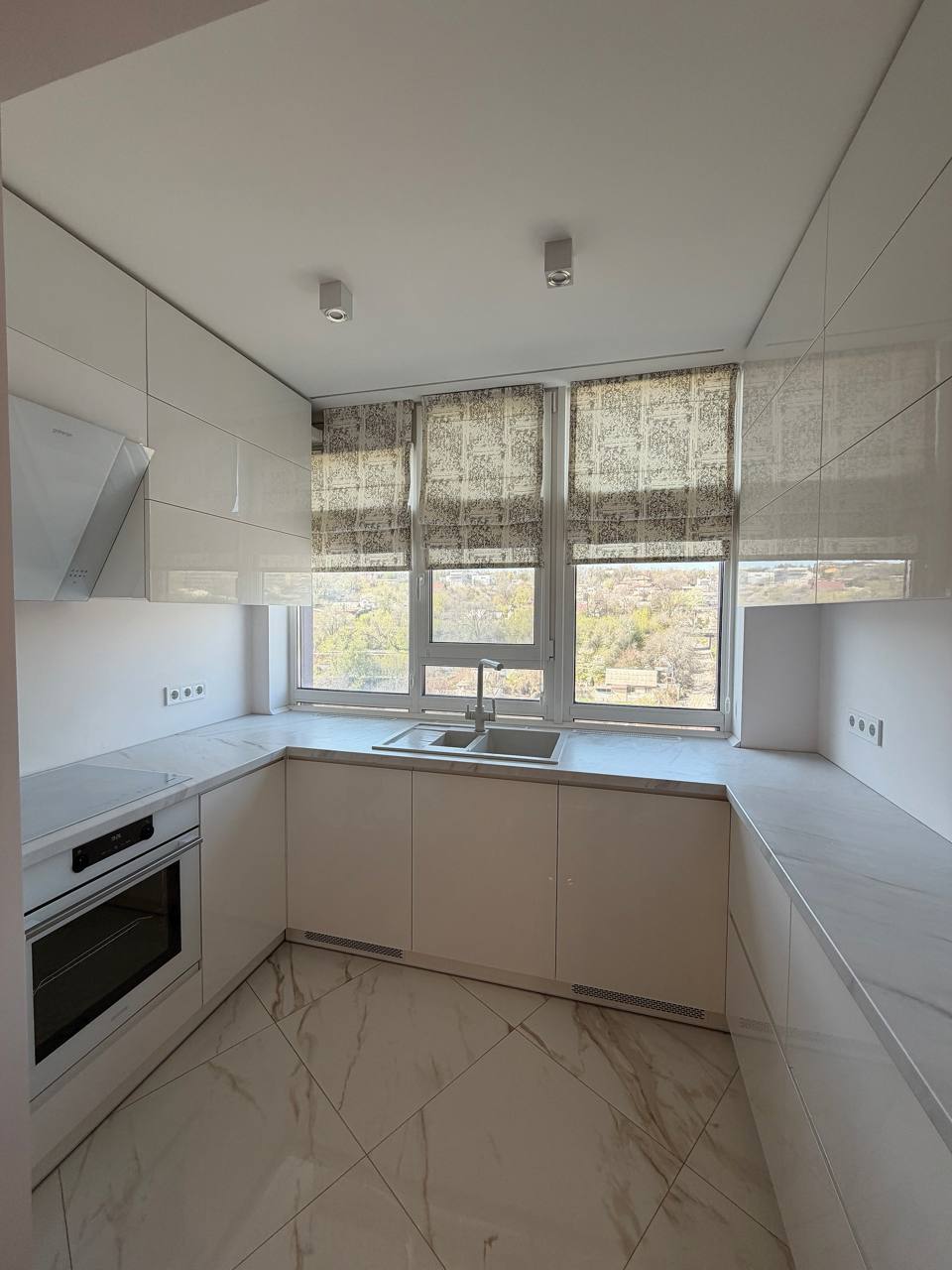 Продажа 3-комнатной квартиры 106 м², Мандрыковская ул.