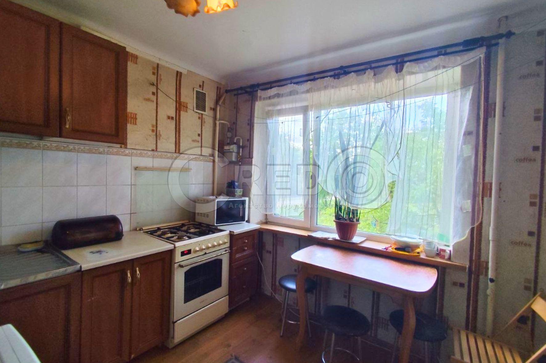 Продаж 4-кімнатної квартири 90 м², Салтиківська вул.